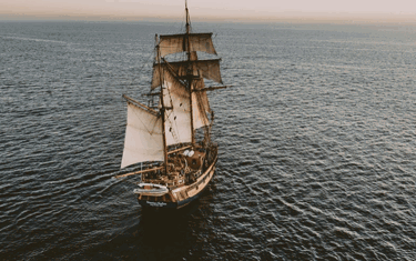 Image of ship in the sea